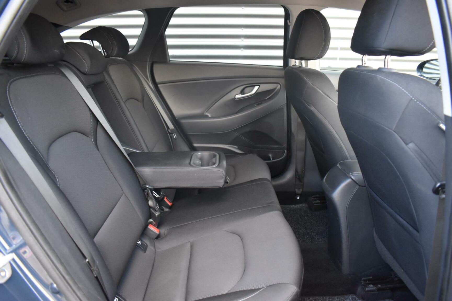 Hyundai-i30-24